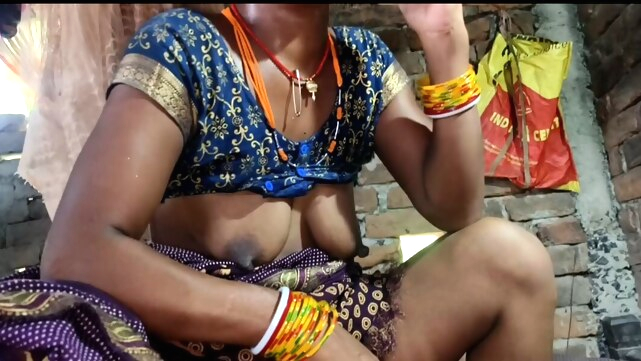 indian Porn Jija G ke ghar pe na rahne ke karn Suman did apne chhote se bur me land ghusa liya handjob hd videos